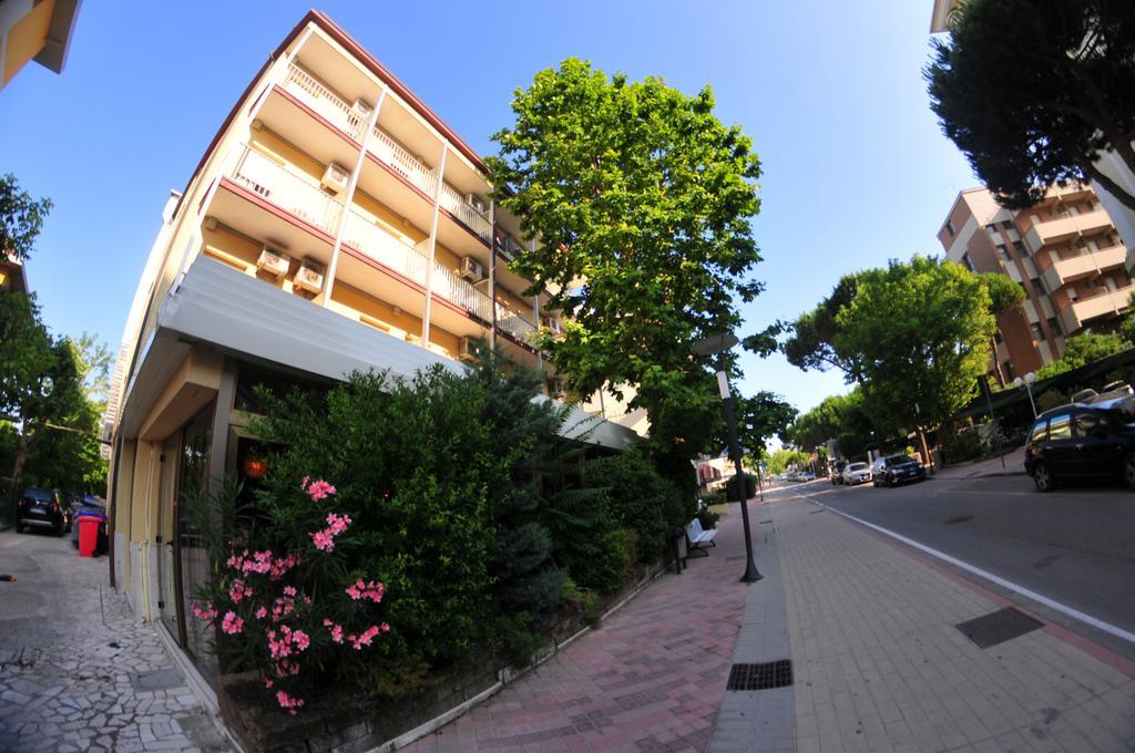 Hotel Antonella Lido di Classe Exterior photo