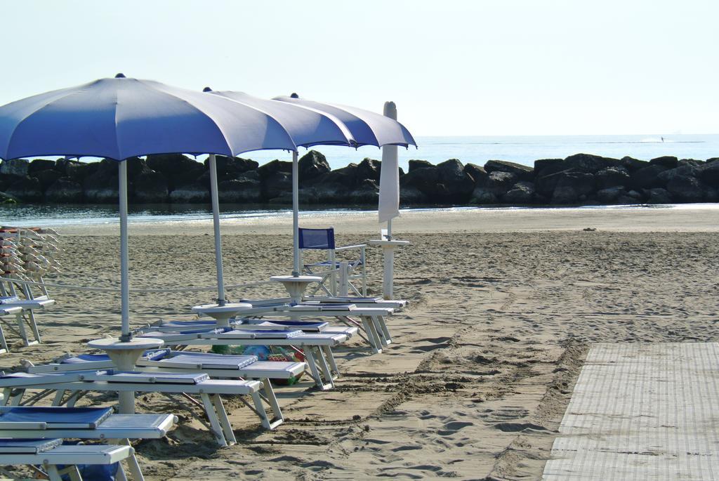 Hotel Antonella Lido di Classe Exterior photo