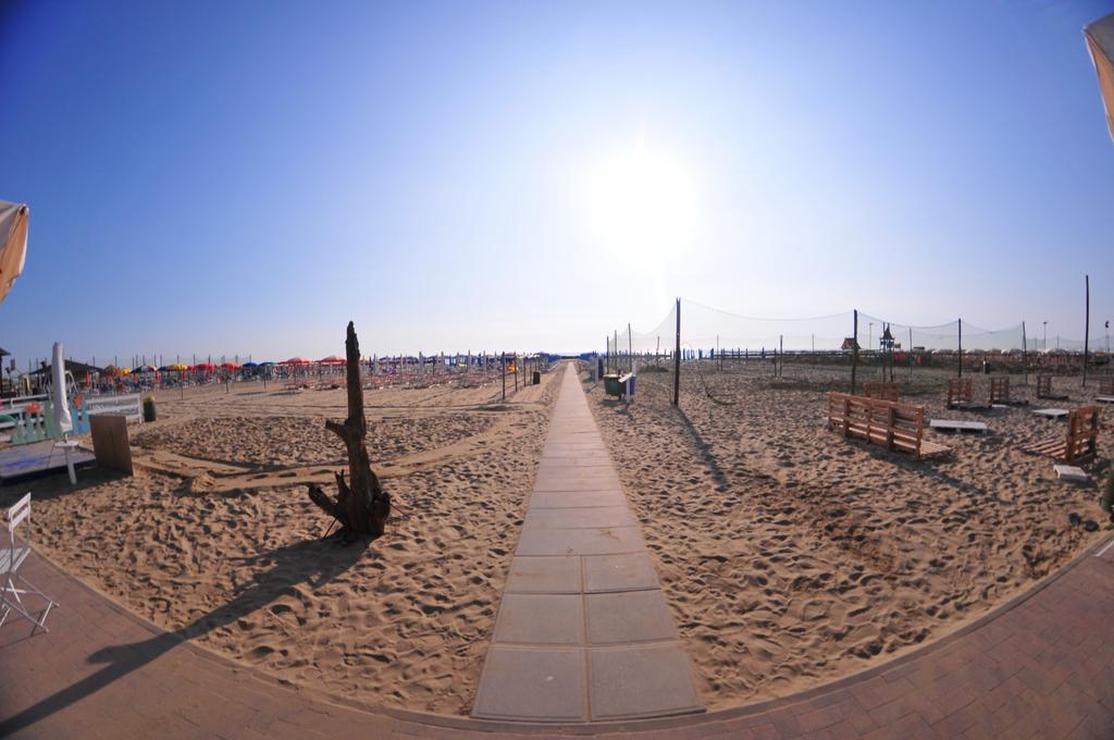 Hotel Antonella Lido di Classe Exterior photo